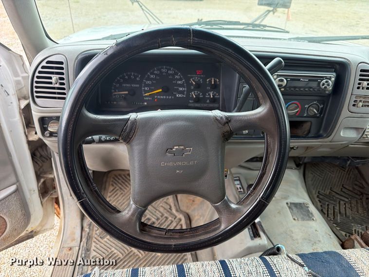 image for item FU4710 1998 Chevrolet K3500 dump bed pickup truck