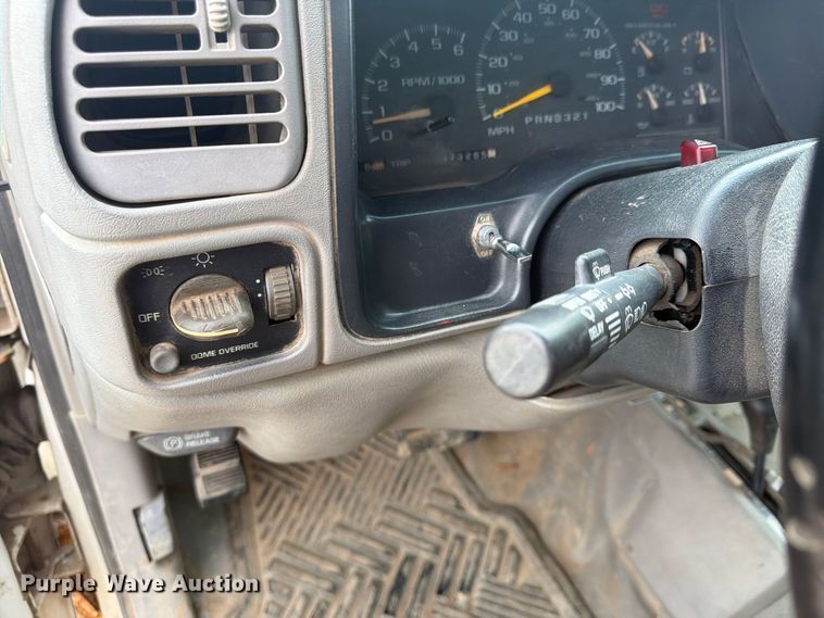 image for item FU4710 1998 Chevrolet K3500 dump bed pickup truck