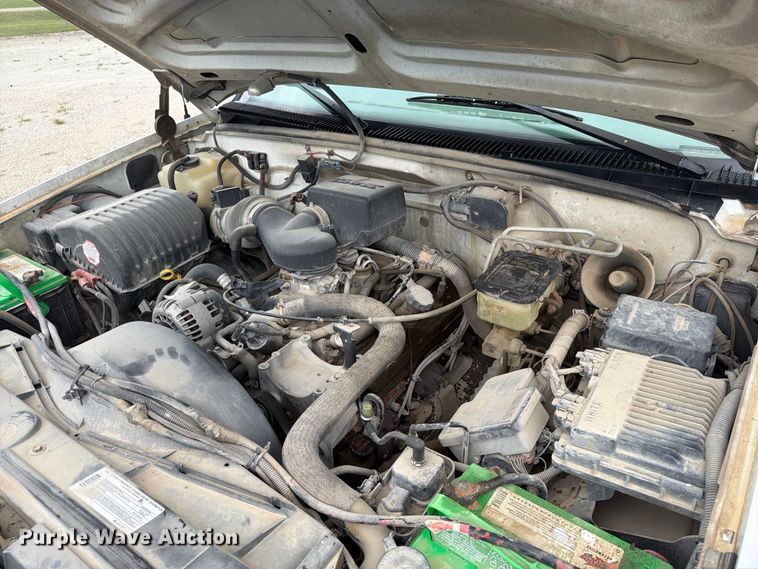 image for item FU4710 1998 Chevrolet K3500 dump bed pickup truck