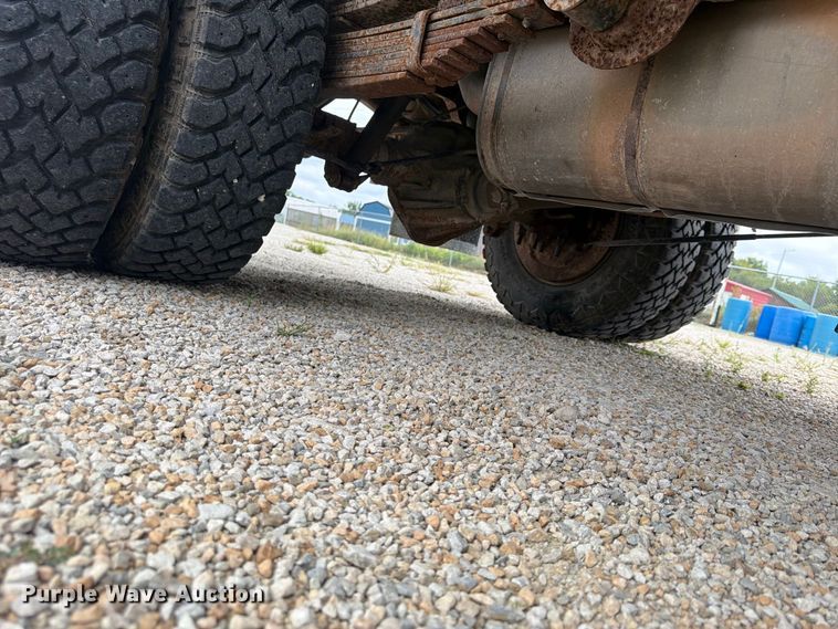 image for item FU4710 1998 Chevrolet K3500 dump bed pickup truck