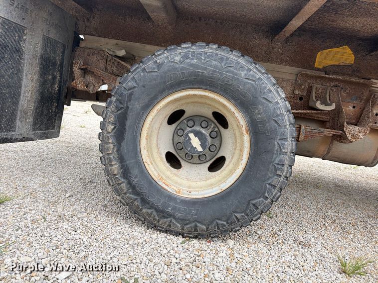 image for item FU4710 1998 Chevrolet K3500 dump bed pickup truck