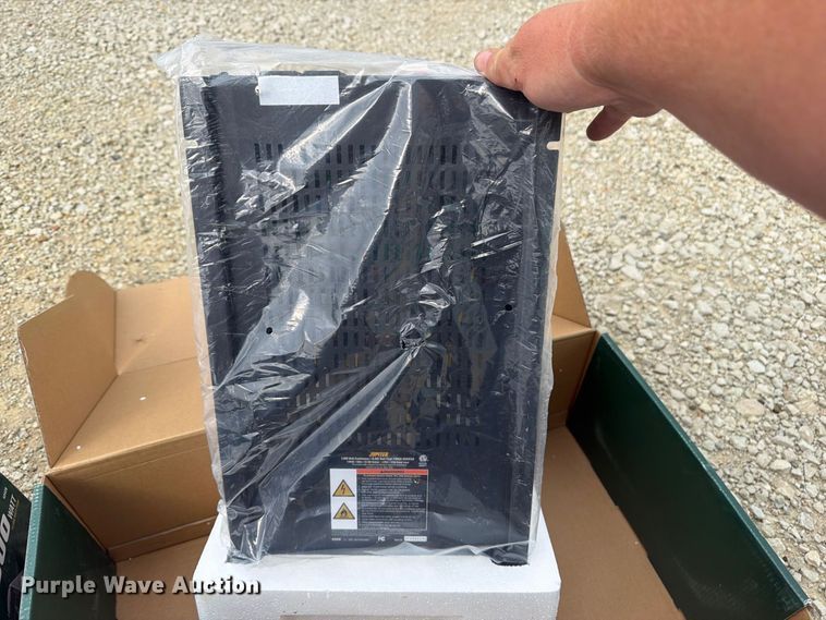 image for item FU4713 Jupiter (2) Jupiter power inverters