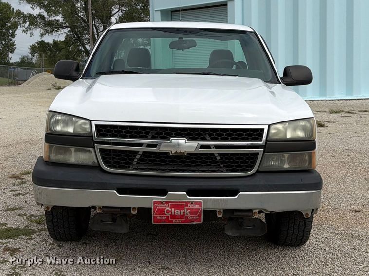 image for item FU4714 2006 Chevrolet Silverado 1500 pickup truck