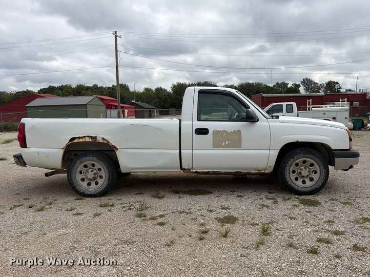 image for item FU4714 2006 Chevrolet Silverado 1500 pickup truck