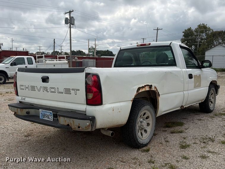 image for item FU4714 2006 Chevrolet Silverado 1500 pickup truck
