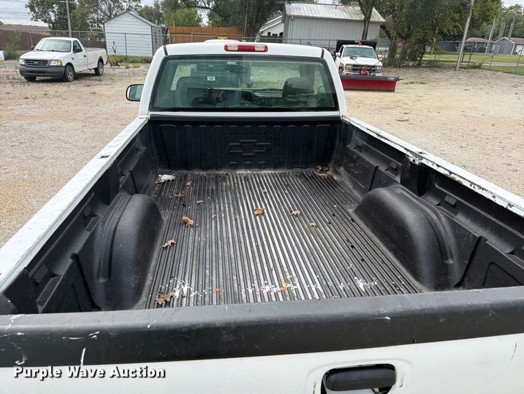 image for item FU4714 2006 Chevrolet Silverado 1500 pickup truck