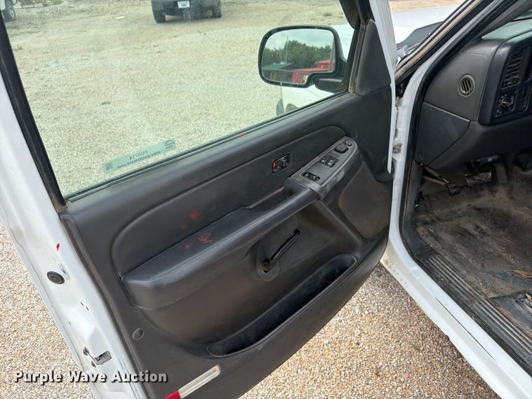 image for item FU4714 2006 Chevrolet Silverado 1500 pickup truck