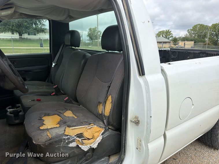 image for item FU4714 2006 Chevrolet Silverado 1500 pickup truck