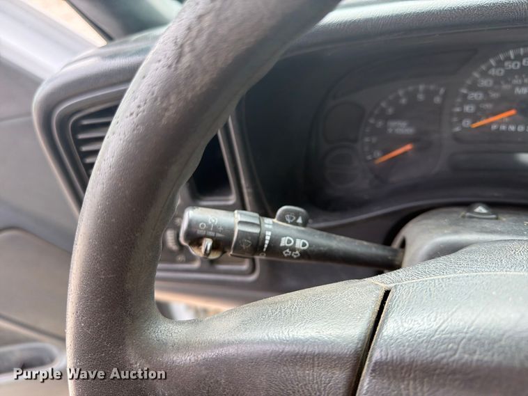 image for item FU4714 2006 Chevrolet Silverado 1500 pickup truck