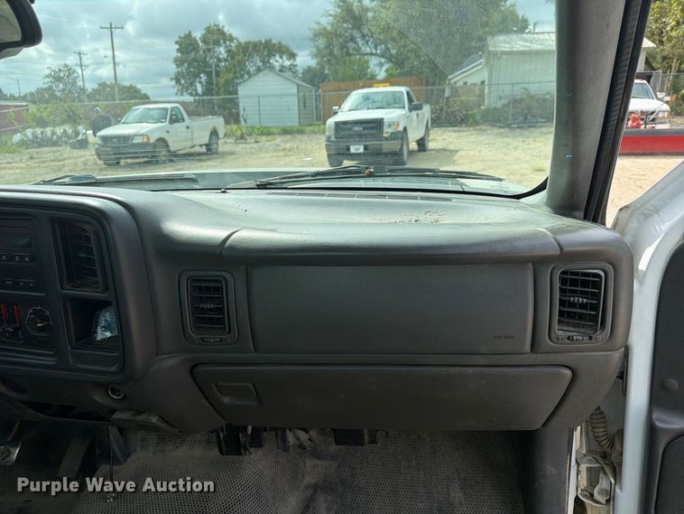 image for item FU4714 2006 Chevrolet Silverado 1500 pickup truck