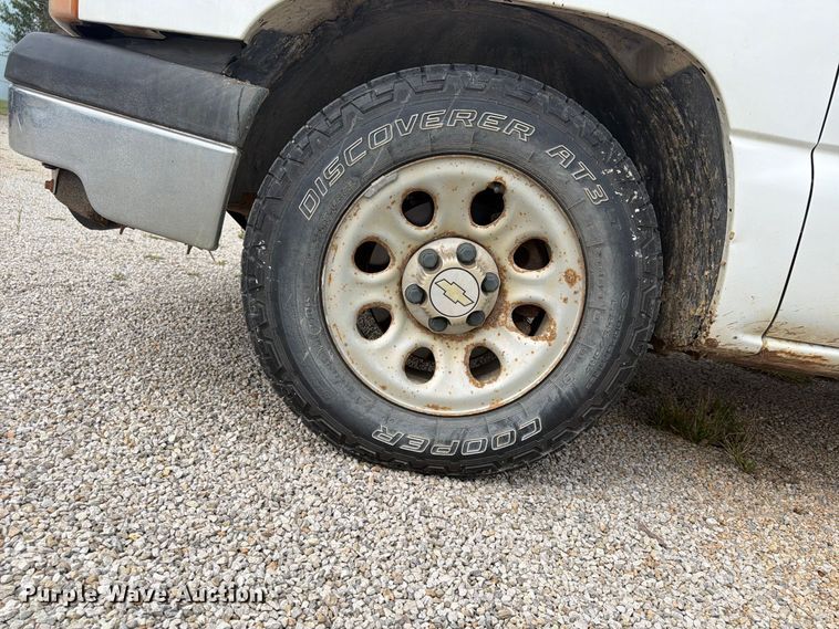 image for item FU4714 2006 Chevrolet Silverado 1500 pickup truck