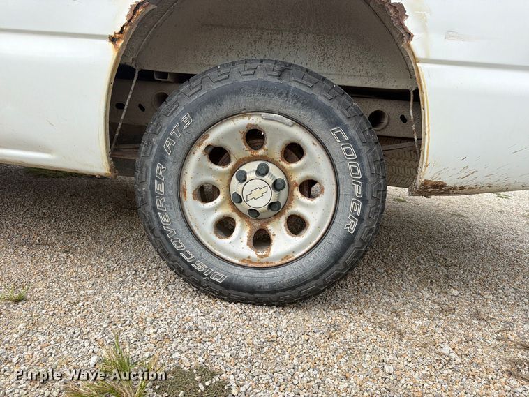 image for item FU4714 2006 Chevrolet Silverado 1500 pickup truck