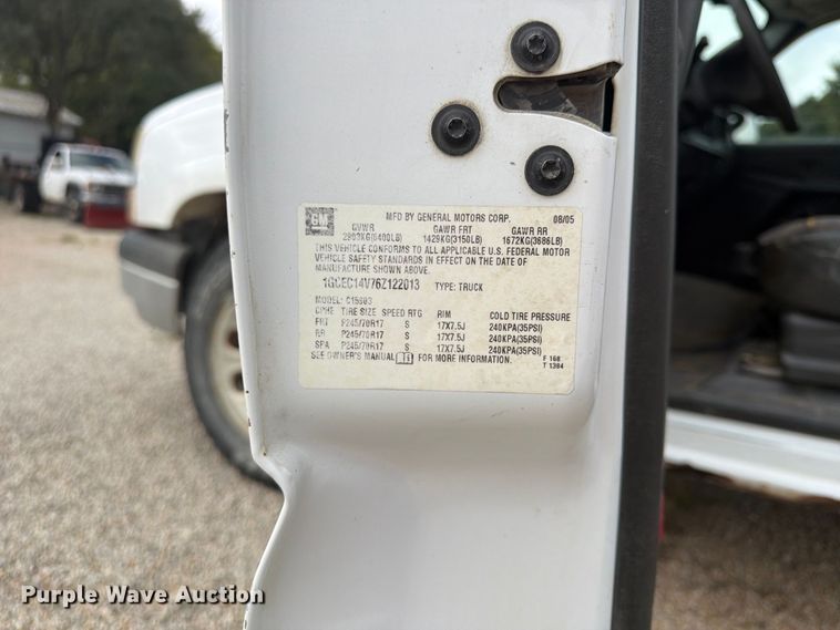 image for item FU4714 2006 Chevrolet Silverado 1500 pickup truck
