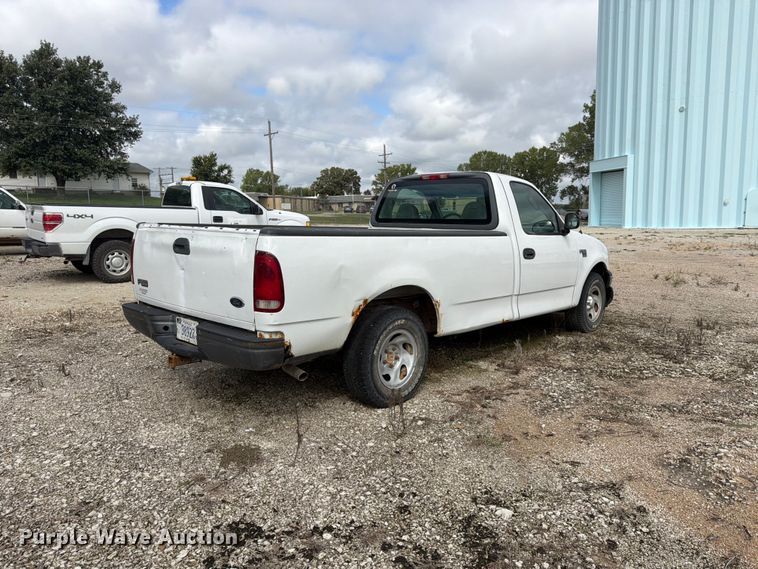 image for item FU4715 2002 Ford F150 pickup truck