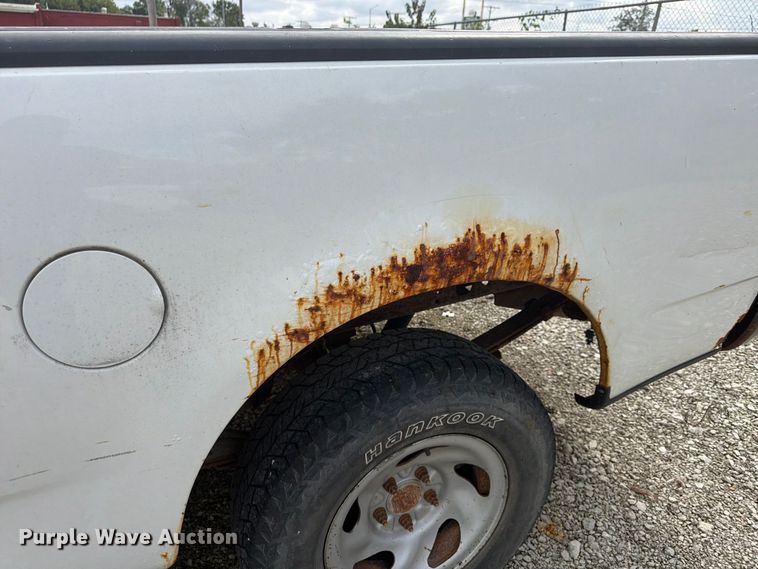 image for item FU4715 2002 Ford F150 pickup truck