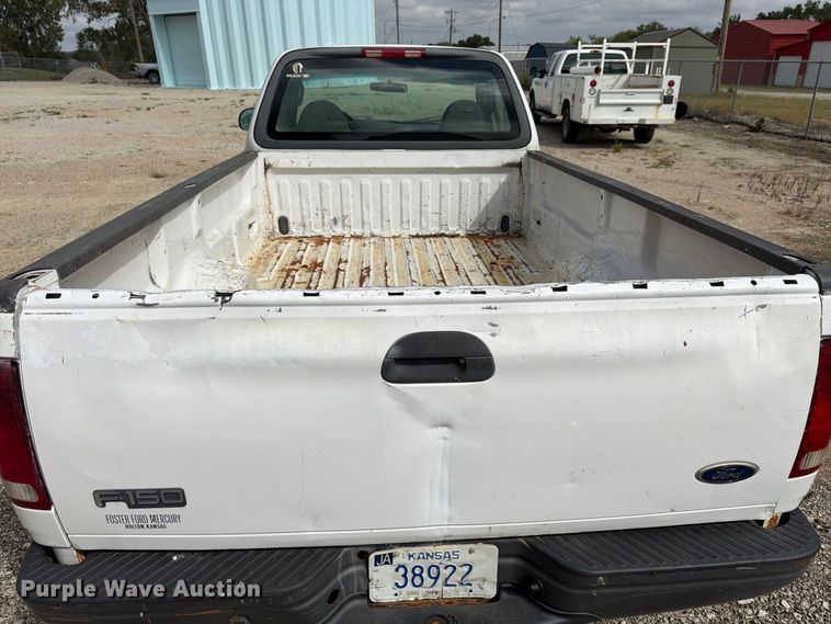 image for item FU4715 2002 Ford F150 pickup truck