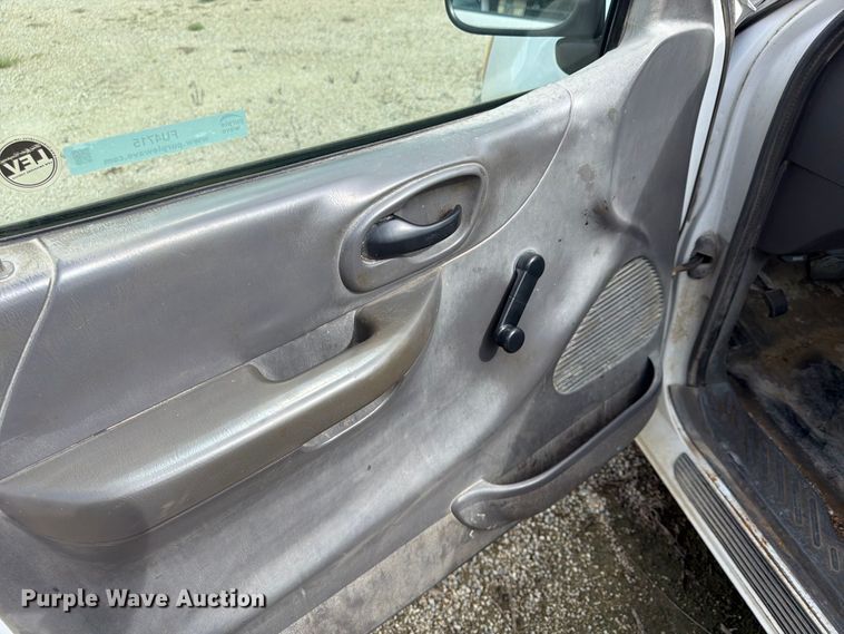 image for item FU4715 2002 Ford F150 pickup truck