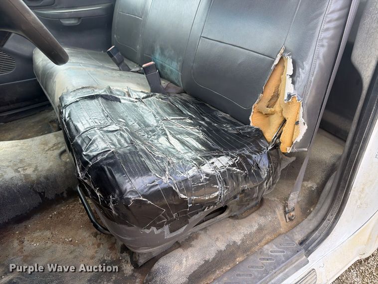 image for item FU4715 2002 Ford F150 pickup truck