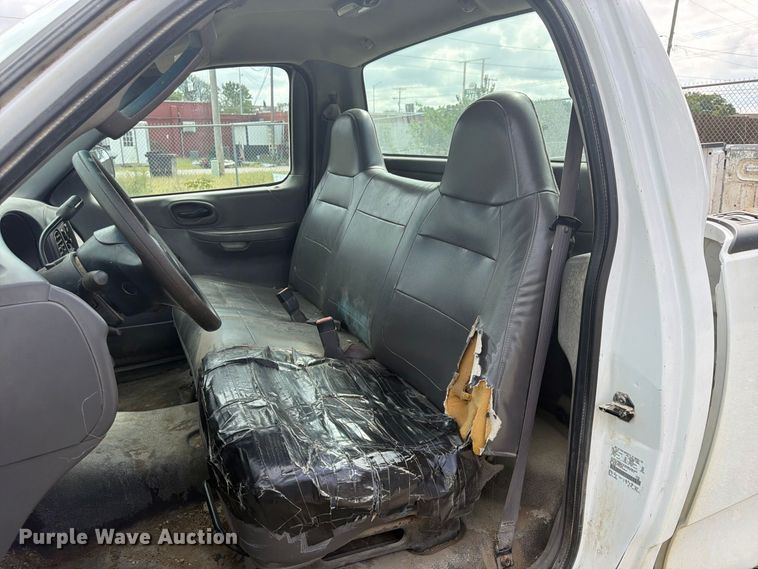 image for item FU4715 2002 Ford F150 pickup truck