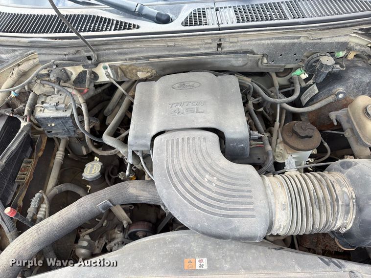 image for item FU4715 2002 Ford F150 pickup truck