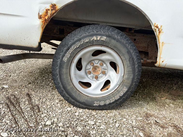 image for item FU4715 2002 Ford F150 pickup truck