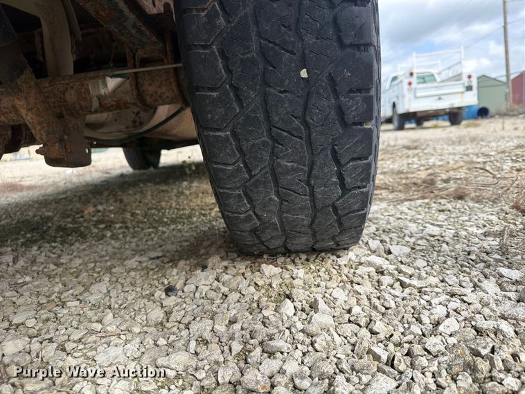 image for item FU4715 2002 Ford F150 pickup truck