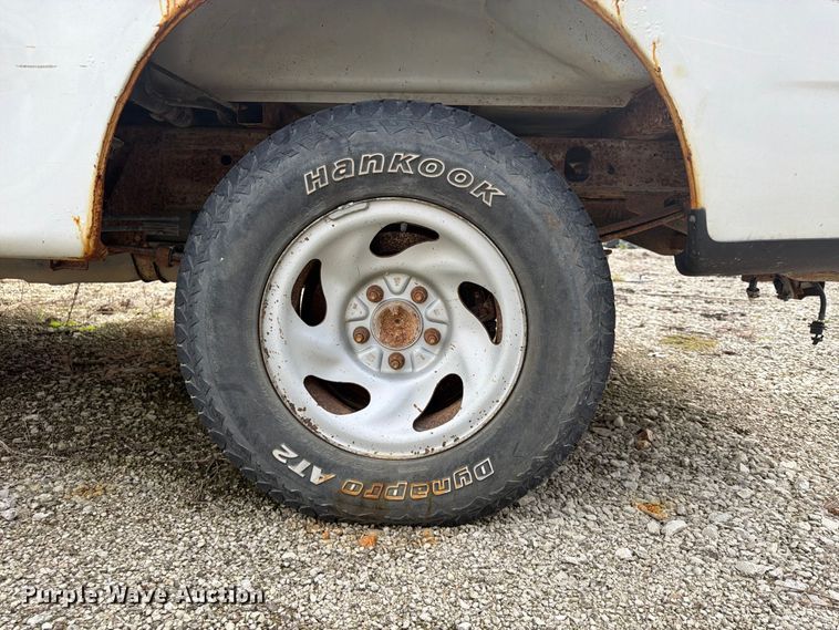 image for item FU4715 2002 Ford F150 pickup truck