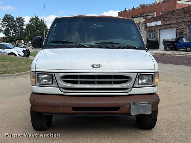 image for item FU4717 2000 Ford E350 van