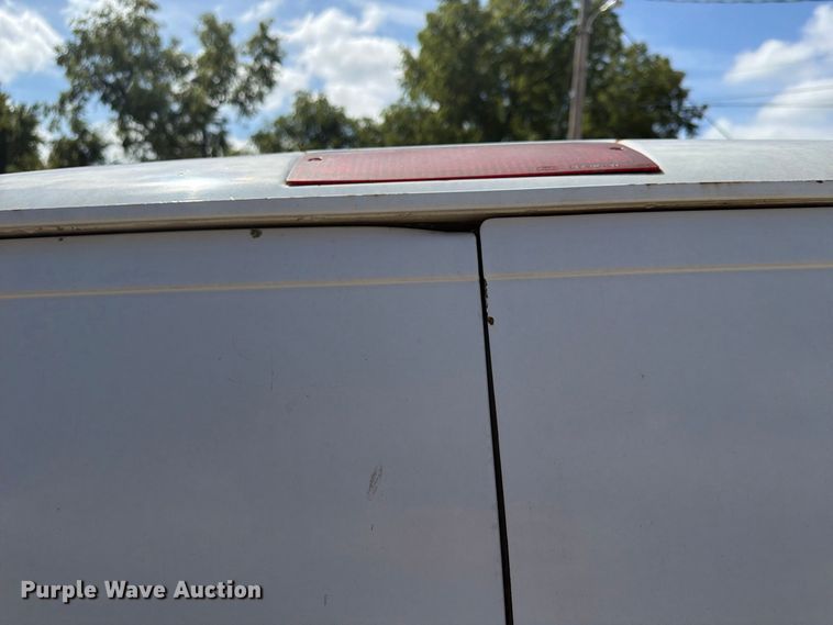 image for item FU4717 2000 Ford E350 van