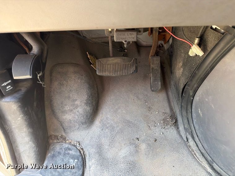 image for item FU4717 2000 Ford E350 van