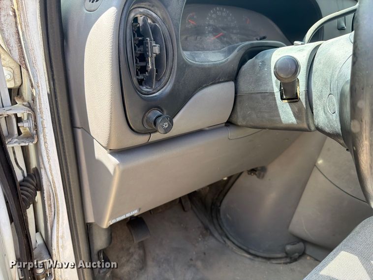 image for item FU4717 2000 Ford E350 van