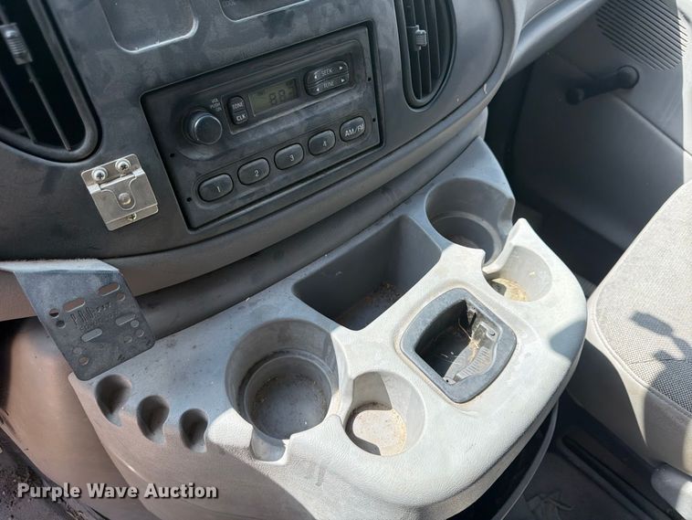 image for item FU4717 2000 Ford E350 van