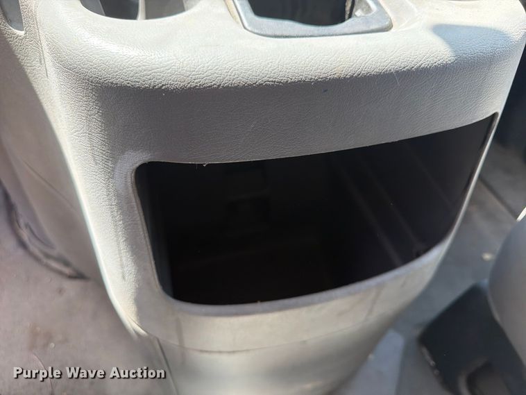 image for item FU4717 2000 Ford E350 van
