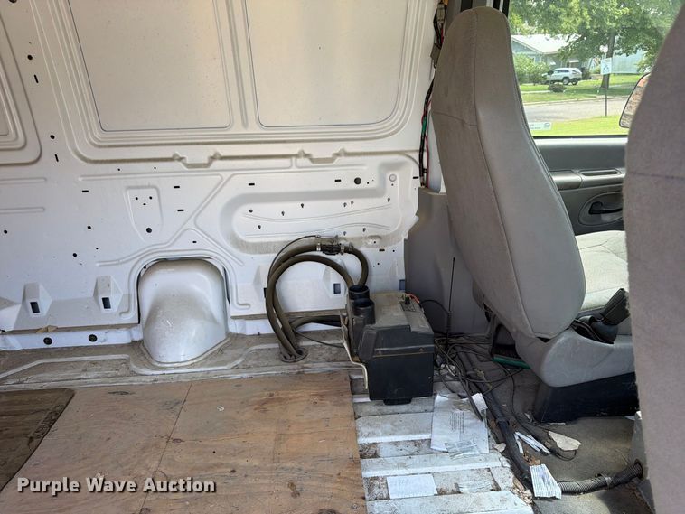 image for item FU4717 2000 Ford E350 van
