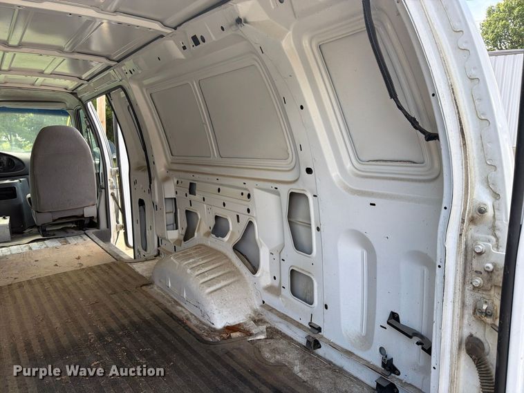 image for item FU4717 2000 Ford E350 van