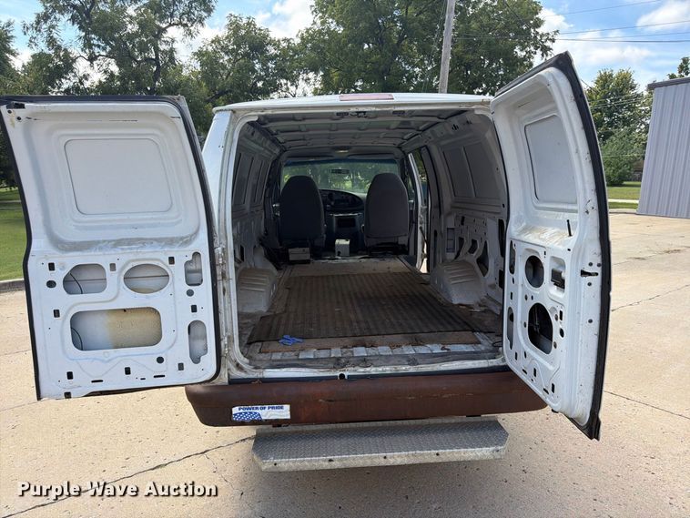 image for item FU4717 2000 Ford E350 van