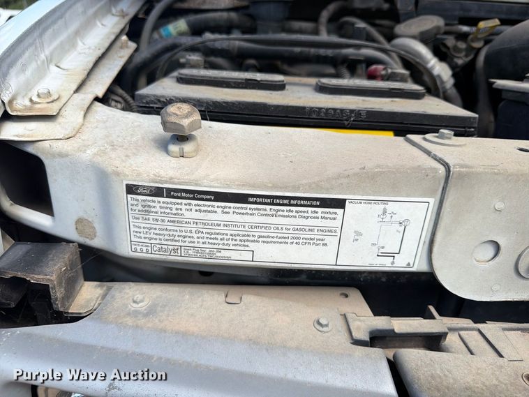 image for item FU4717 2000 Ford E350 van
