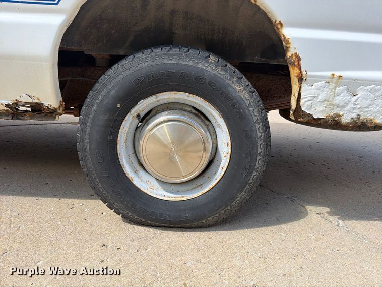 image for item FU4717 2000 Ford E350 van