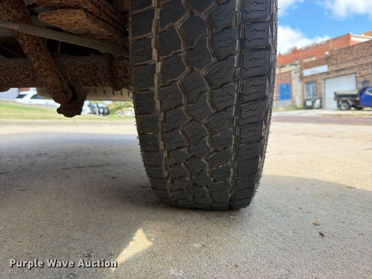 image for item FU4717 2000 Ford E350 van