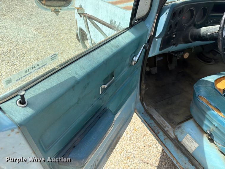 image for item FU4718 1974 Chevrolet C30 dump bed pickup truck