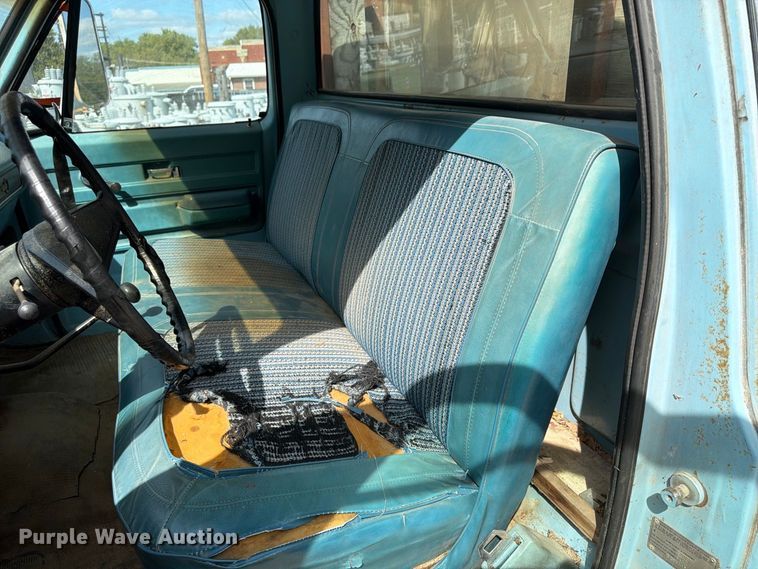 image for item FU4718 1974 Chevrolet C30 dump bed pickup truck