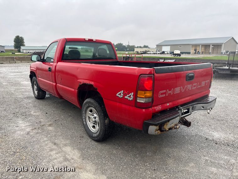 image for item ND9553 2000 Chevrolet Silverado 1500 pickup truck