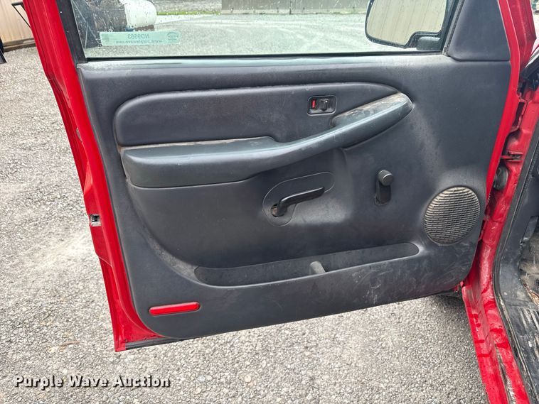 image for item ND9553 2000 Chevrolet Silverado 1500 pickup truck