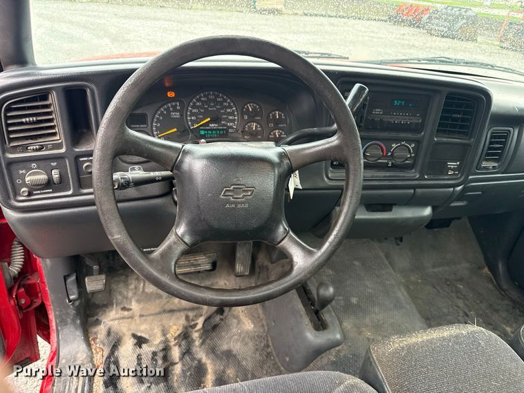 image for item ND9553 2000 Chevrolet Silverado 1500 pickup truck
