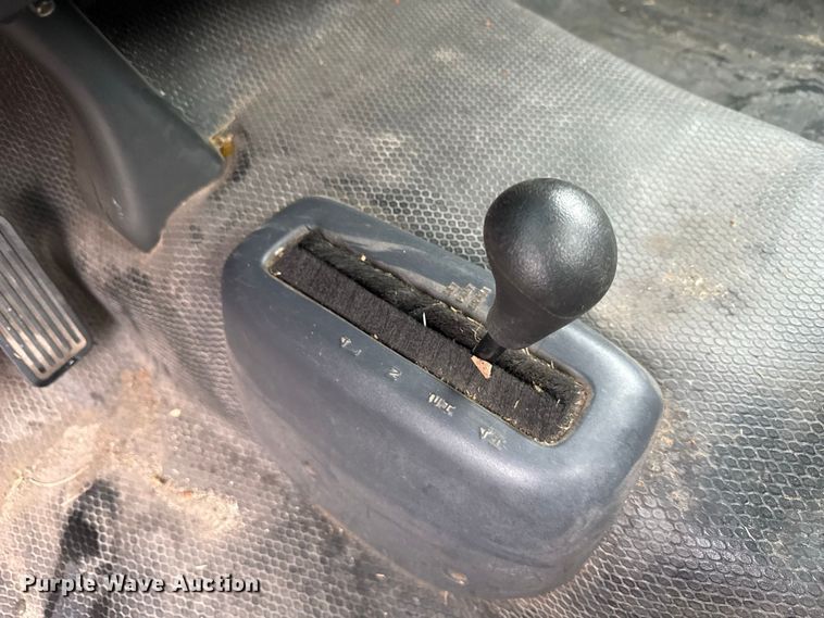 image for item ND9553 2000 Chevrolet Silverado 1500 pickup truck