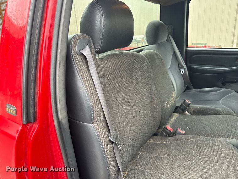 image for item ND9553 2000 Chevrolet Silverado 1500 pickup truck