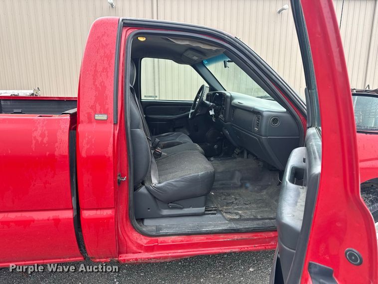 image for item ND9553 2000 Chevrolet Silverado 1500 pickup truck