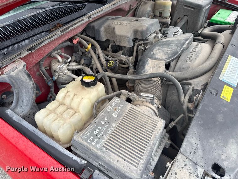image for item ND9553 2000 Chevrolet Silverado 1500 pickup truck