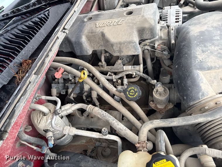 image for item ND9553 2000 Chevrolet Silverado 1500 pickup truck