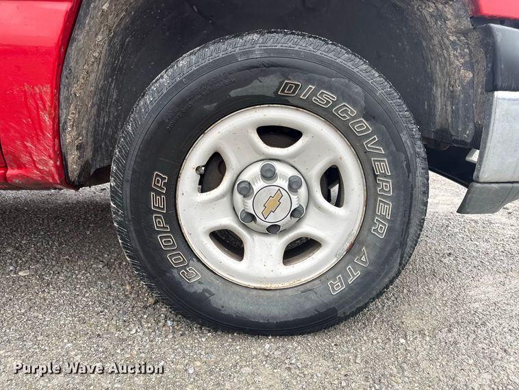 image for item ND9553 2000 Chevrolet Silverado 1500 pickup truck